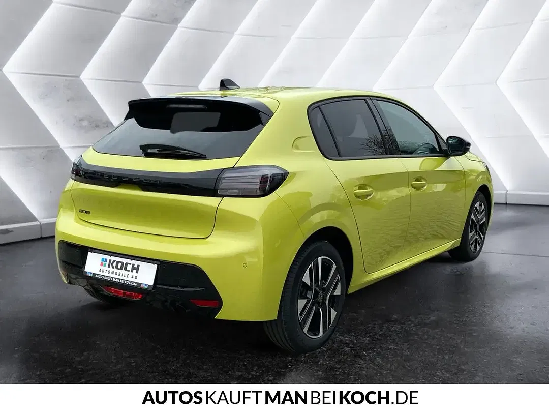 Peugeot 208 - Thumbnail 3