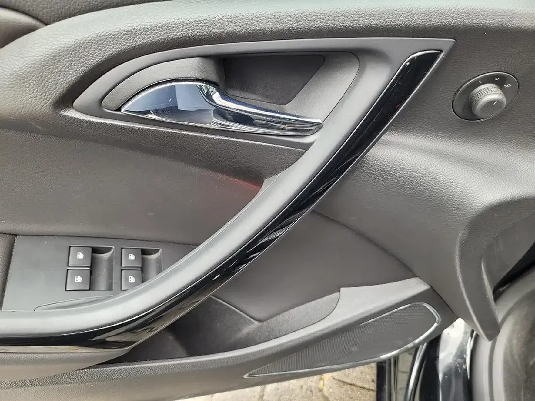 Opel Cascada - Thumbnail 10