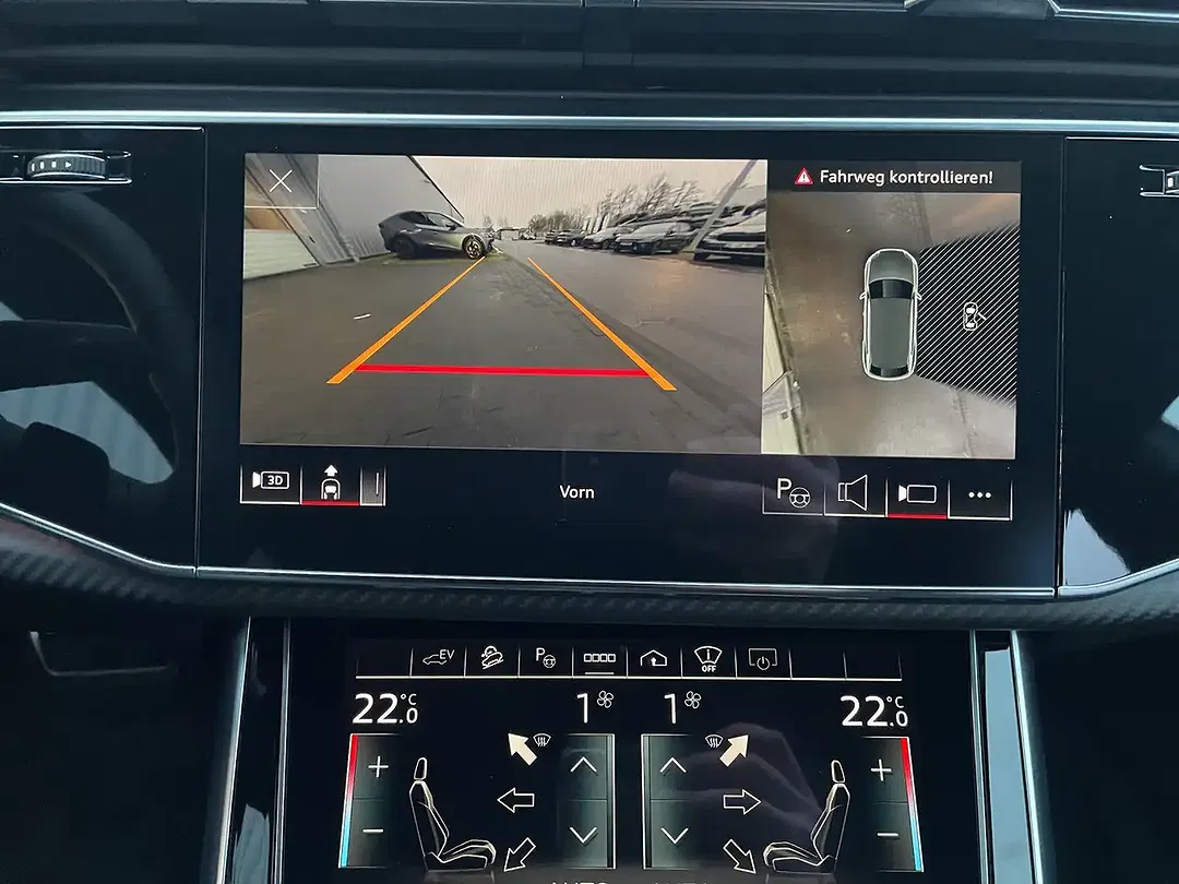 Audi Q8 - Thumbnail 9