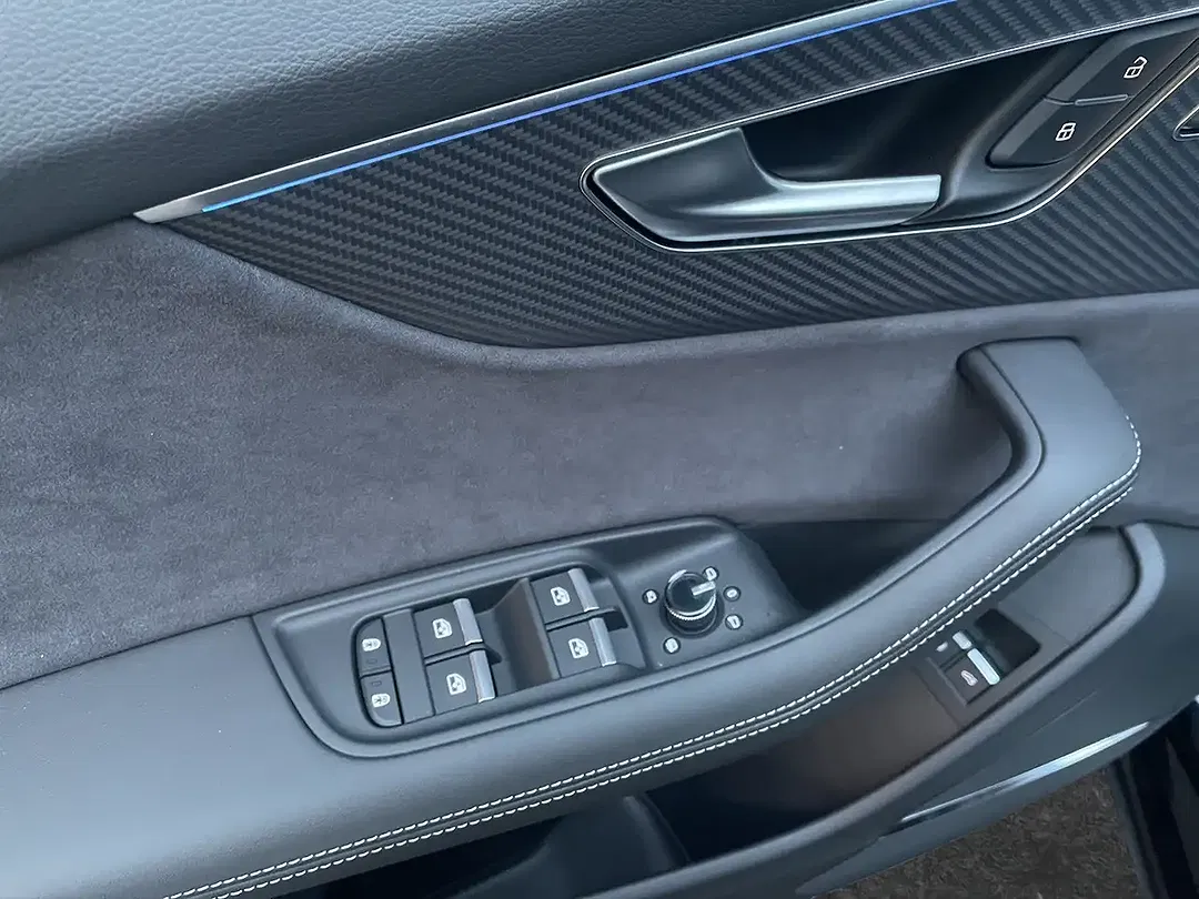 Audi Q8 - Thumbnail 5