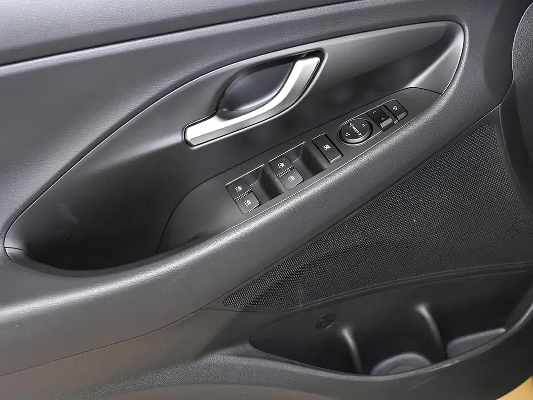 Hyundai i30 - Thumbnail 15