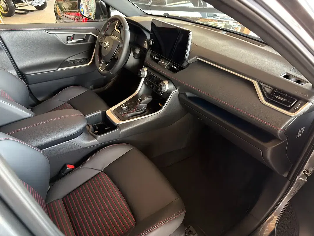 Toyota RAV 4 - Thumbnail 12