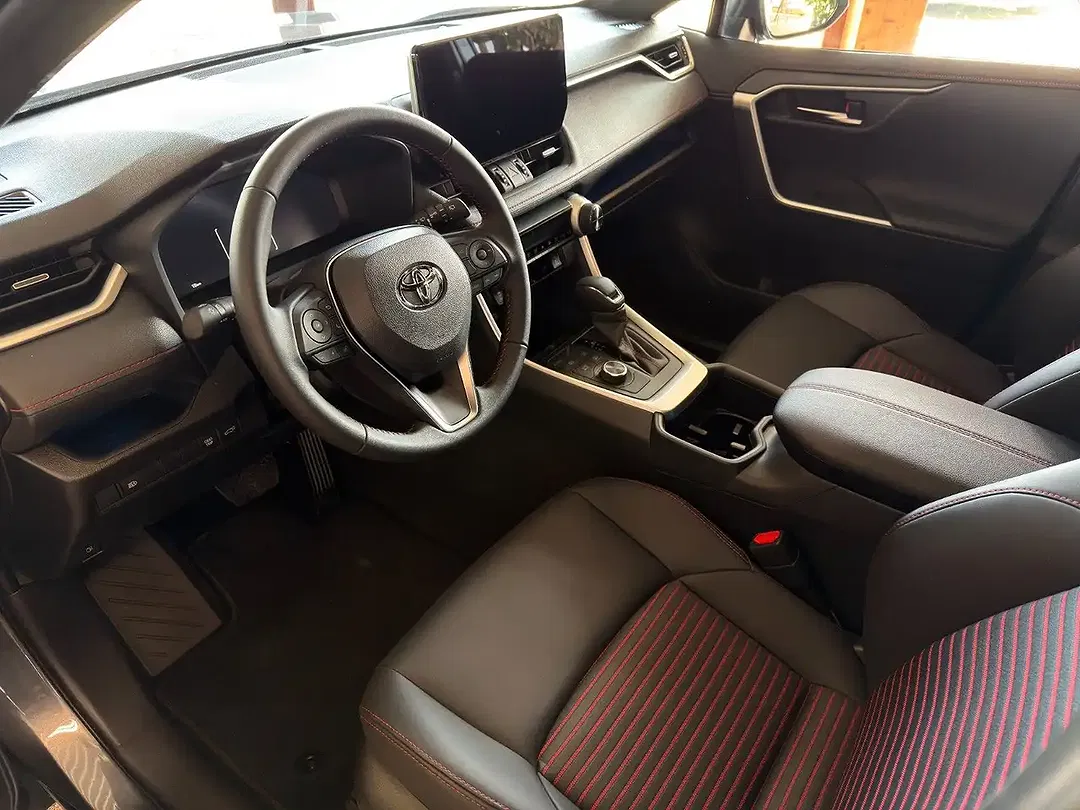 Toyota RAV 4 - Thumbnail 4