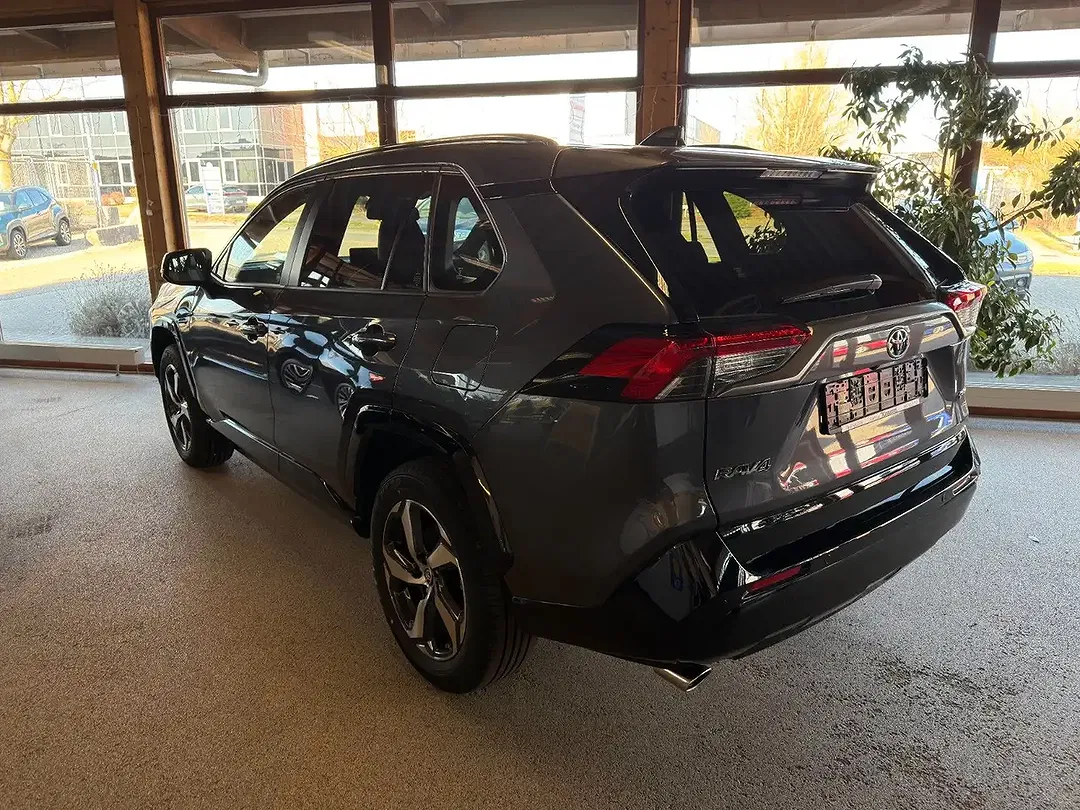 Toyota RAV 4 - Thumbnail 7