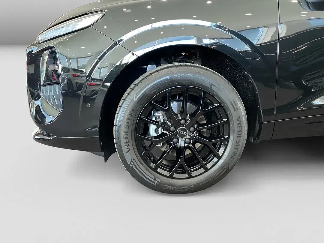 Audi Q3 - Thumbnail 4
