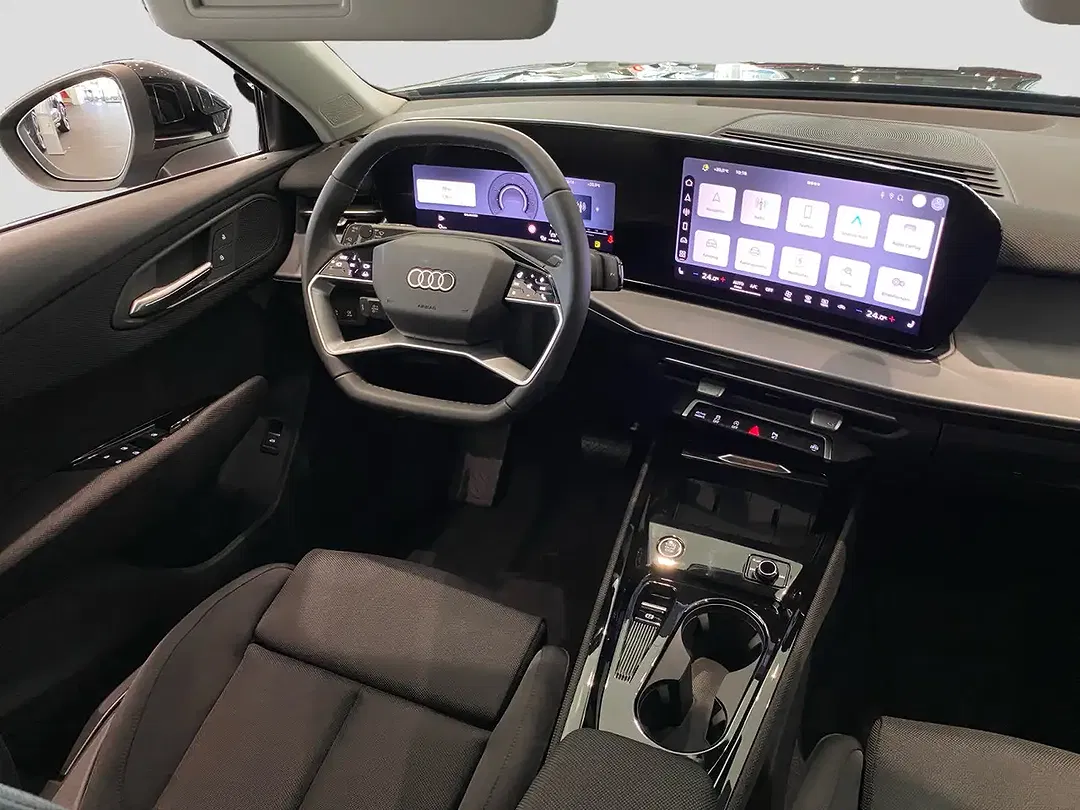 Audi Q3 - Thumbnail 5