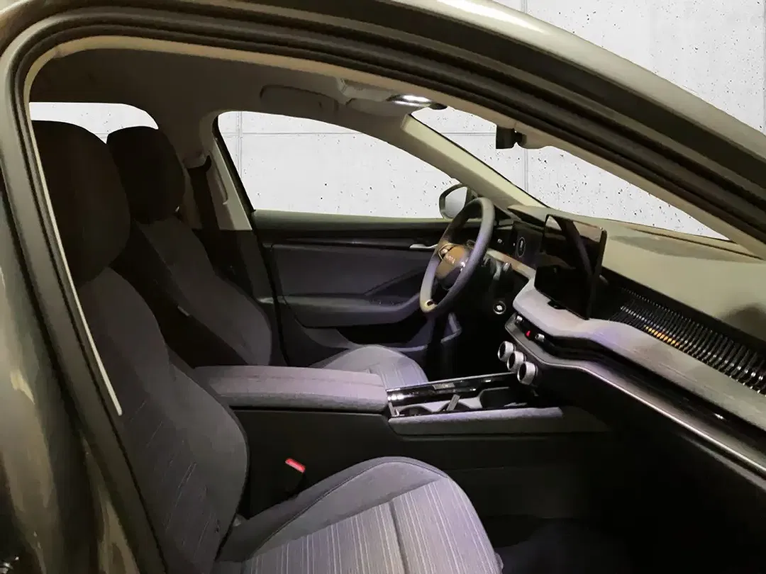Skoda Superb - Thumbnail 11