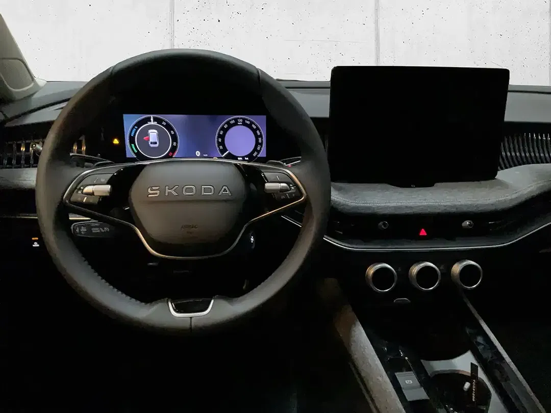 Skoda Superb - Thumbnail 12