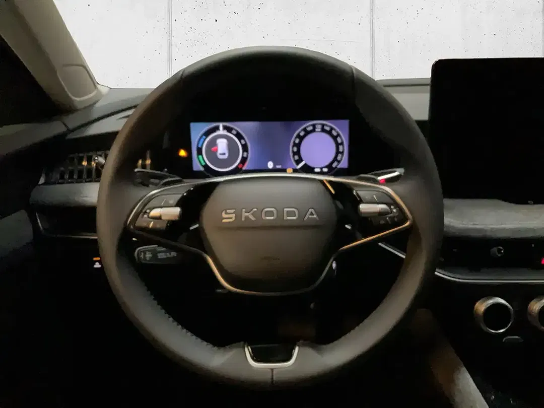 Skoda Superb - Thumbnail 13