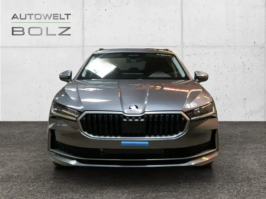 Skoda Superb - Thumbnail 1