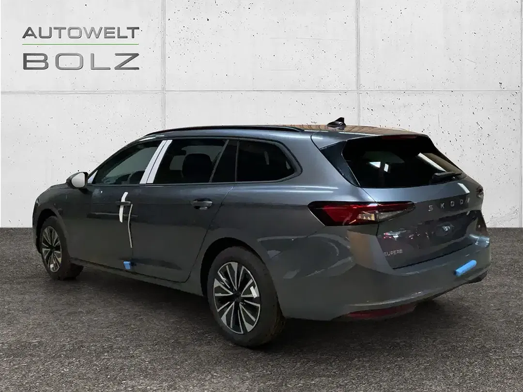 Skoda Superb - Thumbnail 5