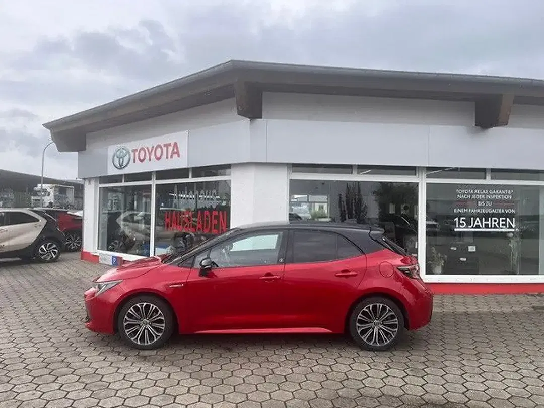 Toyota Corolla - Thumbnail 2