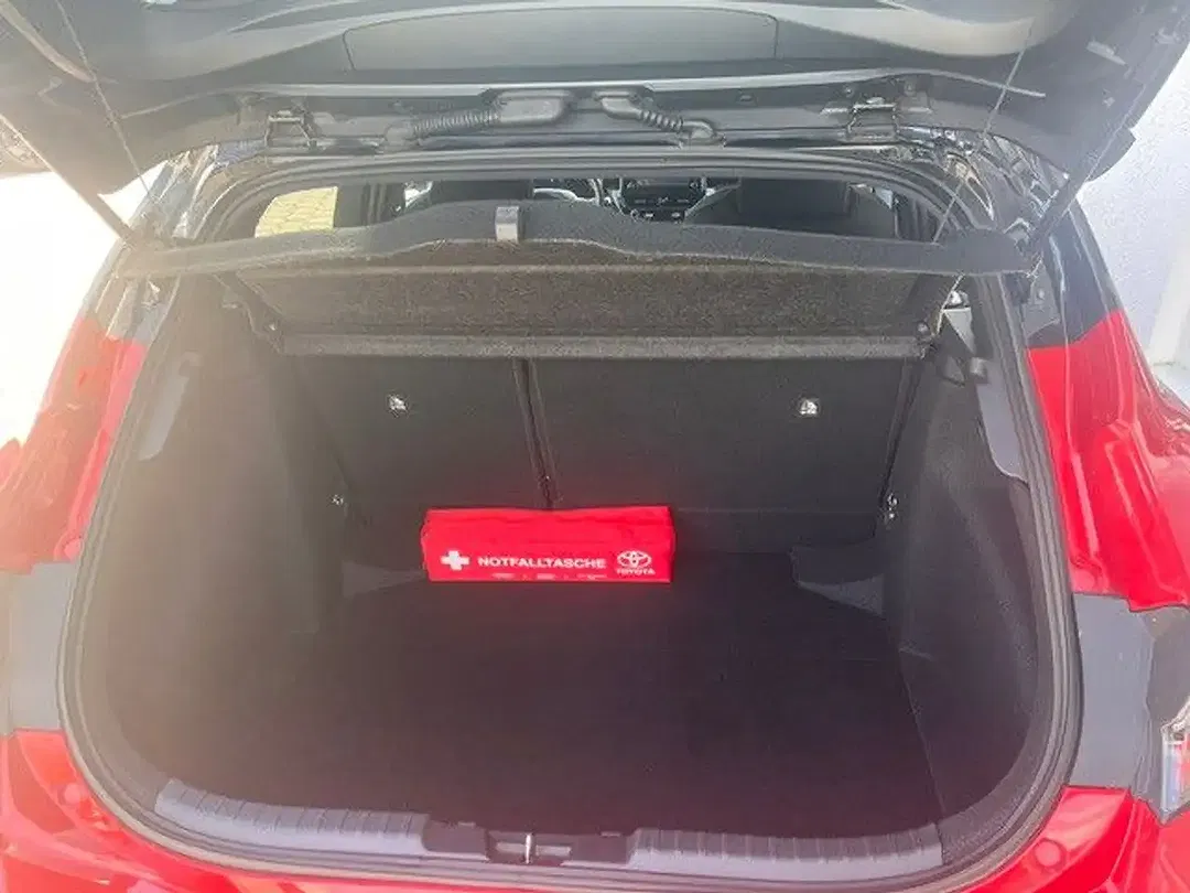 Toyota Corolla - Thumbnail 8