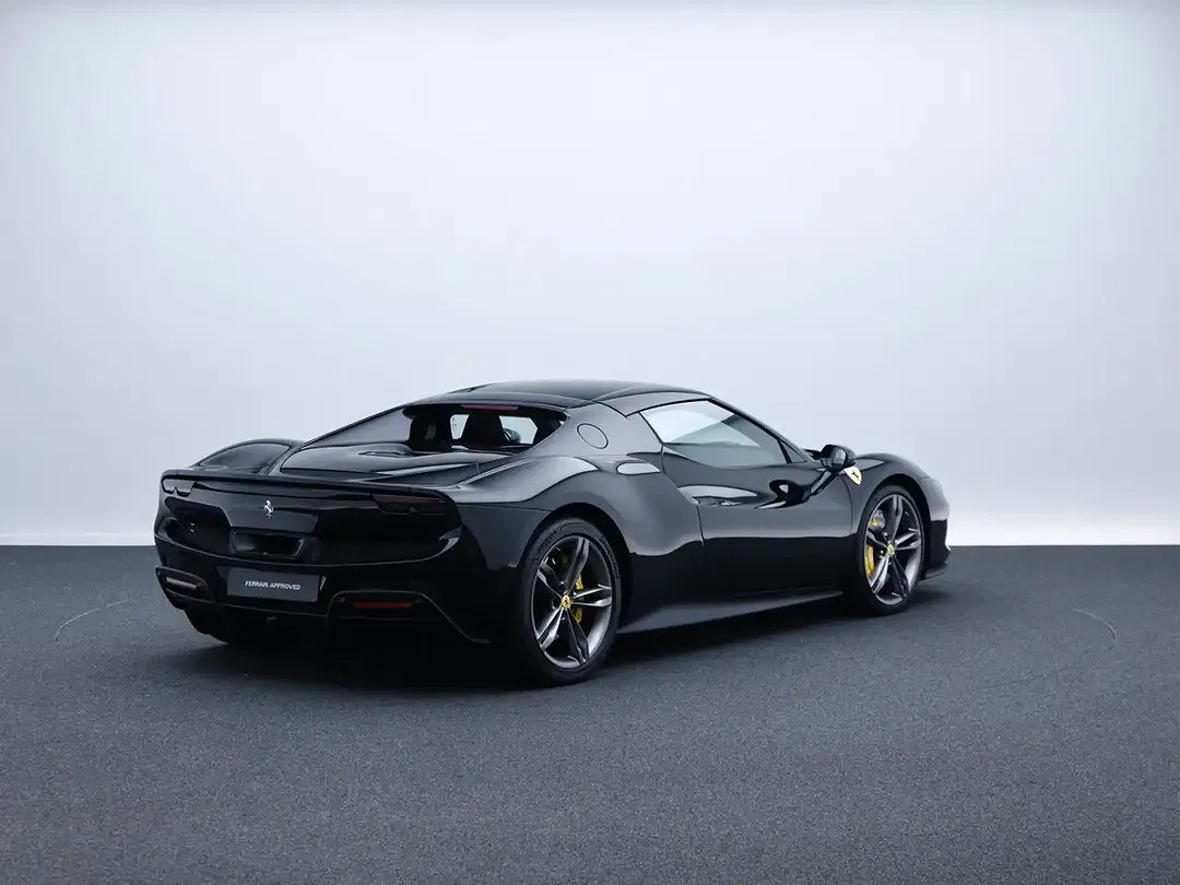Ferrari 296 GTB - Thumbnail 6