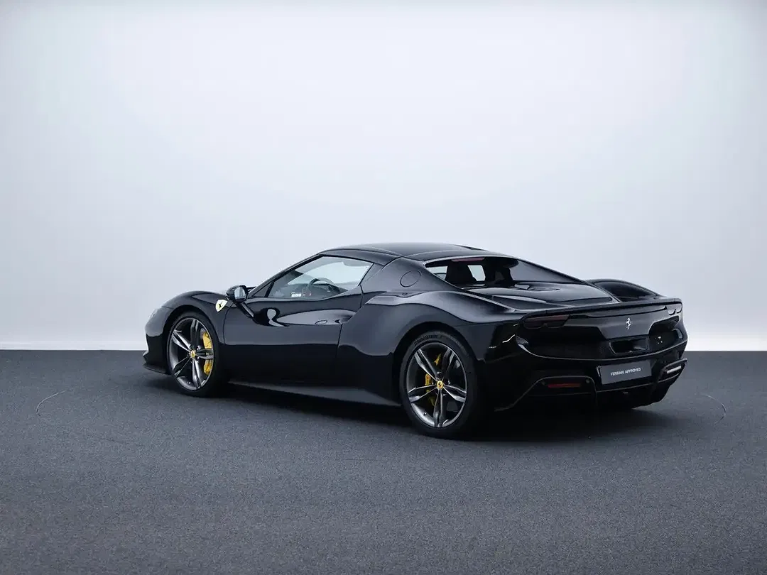 Ferrari 296 GTB - Thumbnail 8