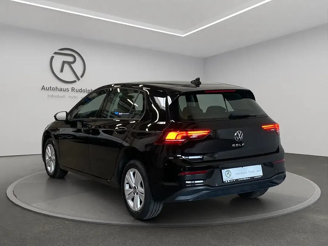 Volkswagen Golf - Thumbnail 2