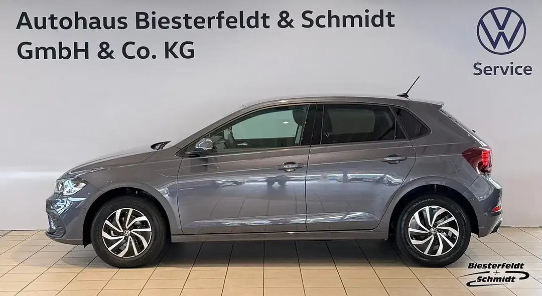 Volkswagen Polo - Thumbnail 1