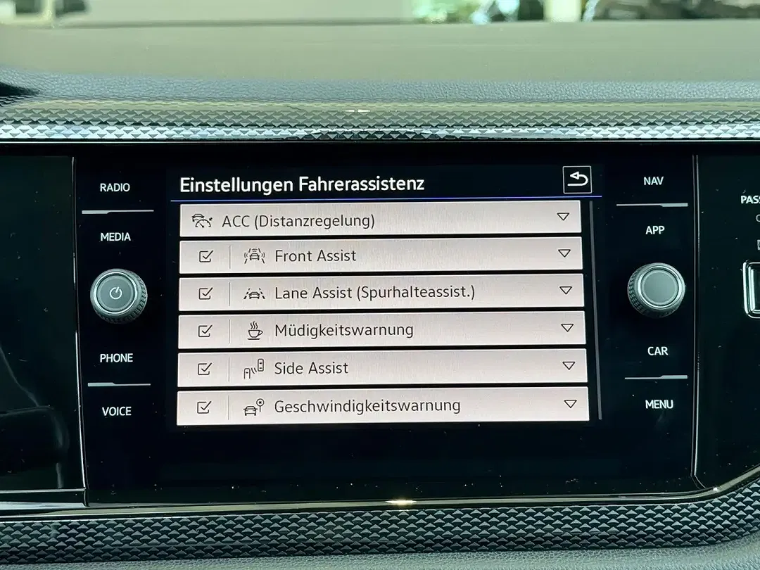 Volkswagen Polo - Thumbnail 14