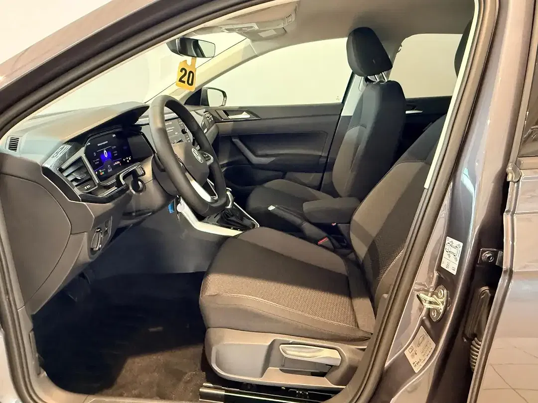 Volkswagen Polo - Thumbnail 4