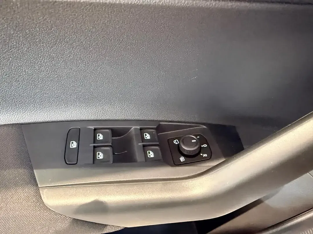 Volkswagen Polo - Thumbnail 5