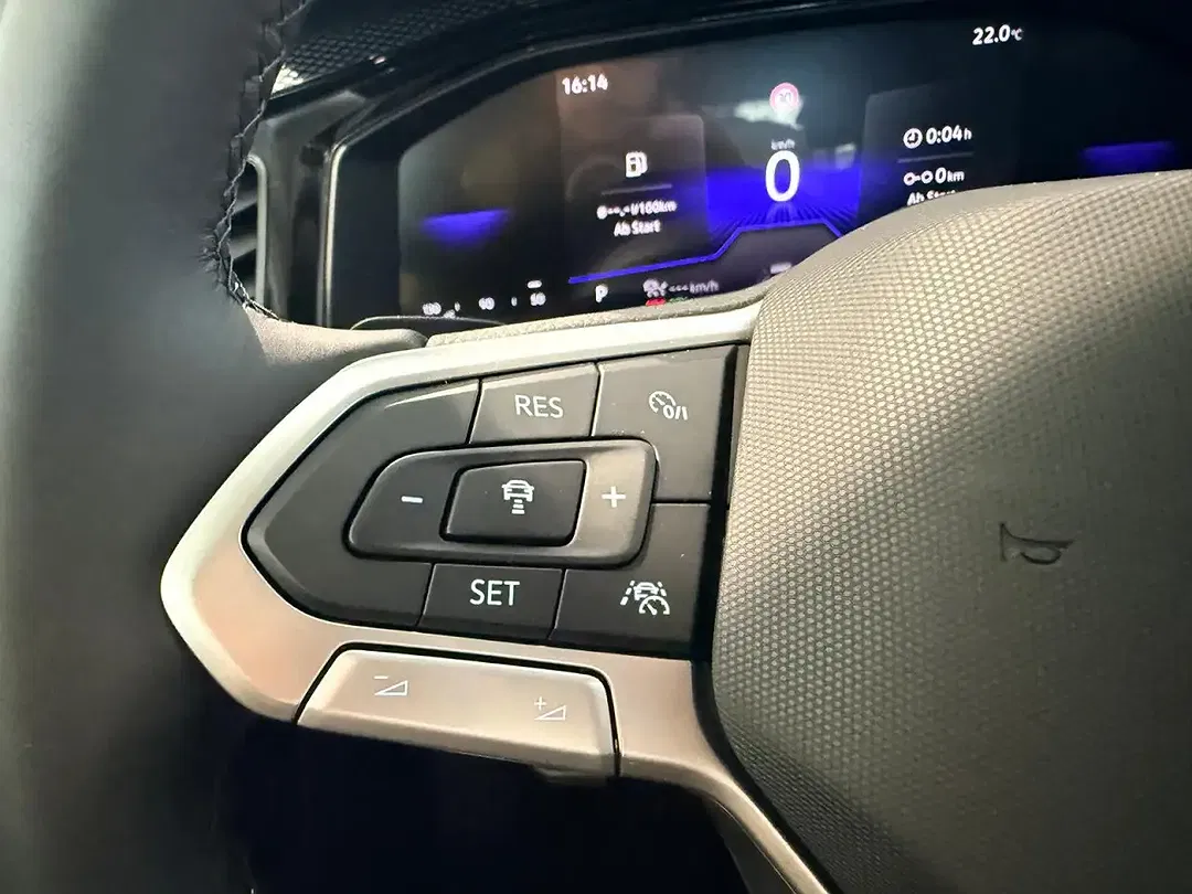 Volkswagen Polo - Thumbnail 7