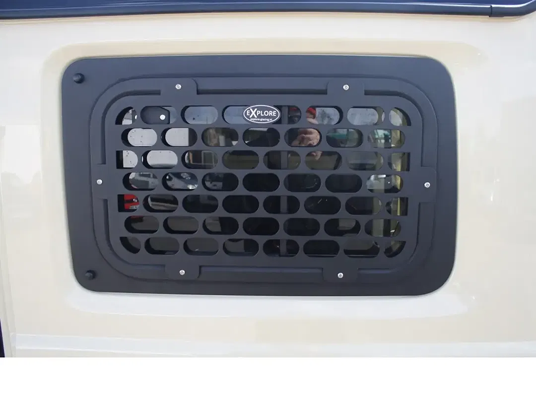 Suzuki Jimny - Thumbnail 12