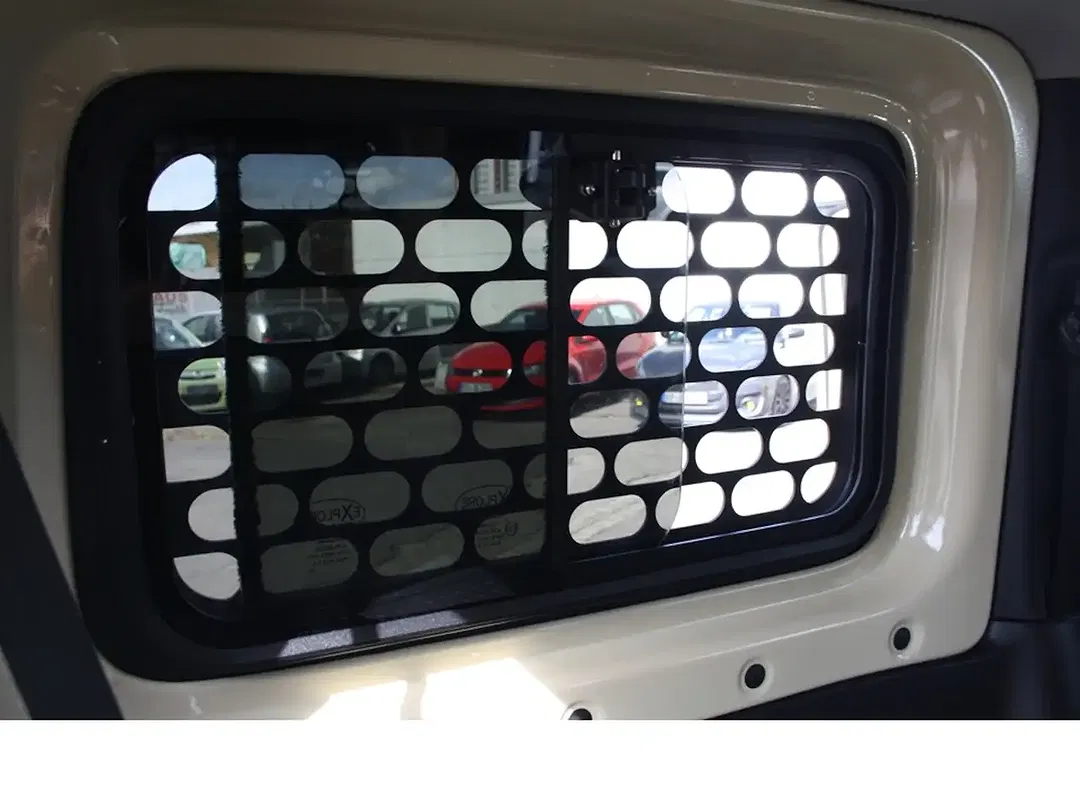 Suzuki Jimny - Thumbnail 14