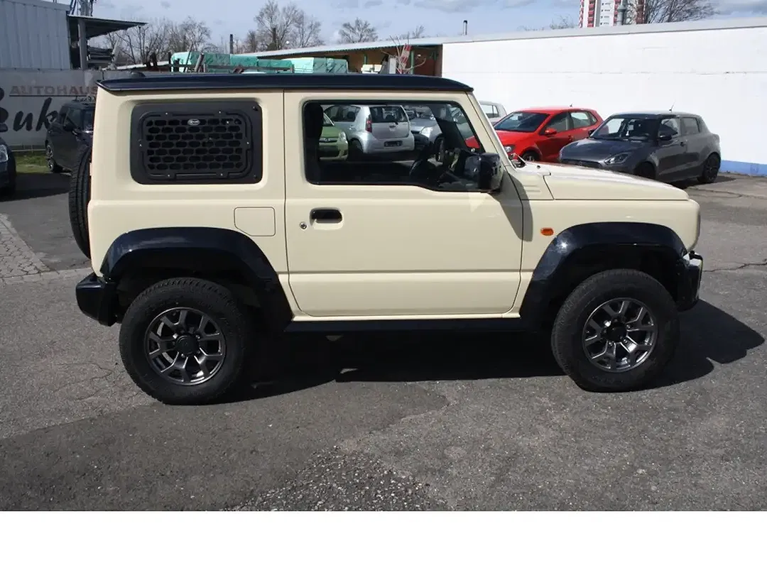 Suzuki Jimny - Thumbnail 7