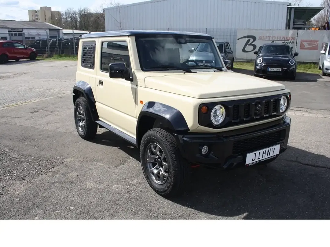 Suzuki Jimny - Thumbnail 8