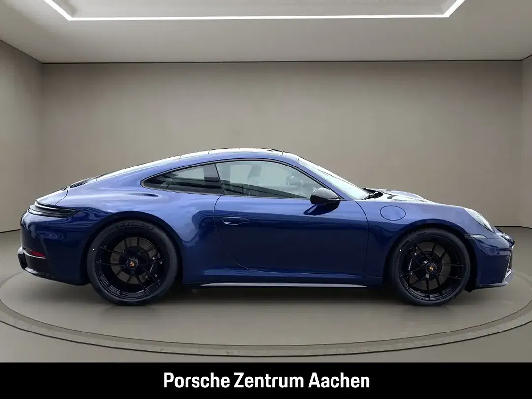 Porsche 992 - Thumbnail 7