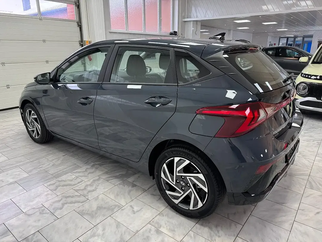 Hyundai i20 - Thumbnail 9