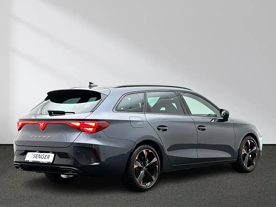 CUPRA Leon - Thumbnail 2