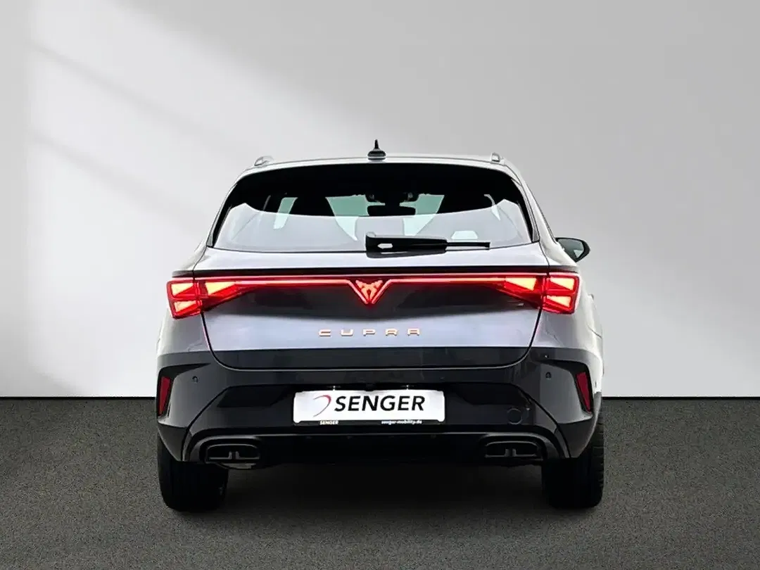 CUPRA Leon - Thumbnail 4