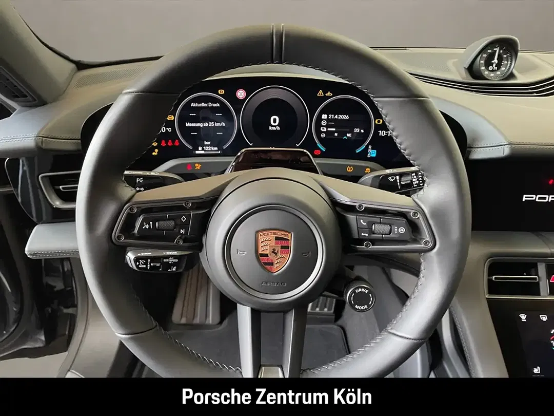 Porsche Taycan - Thumbnail 15