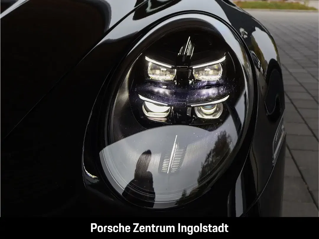 Porsche 992 - Thumbnail 5