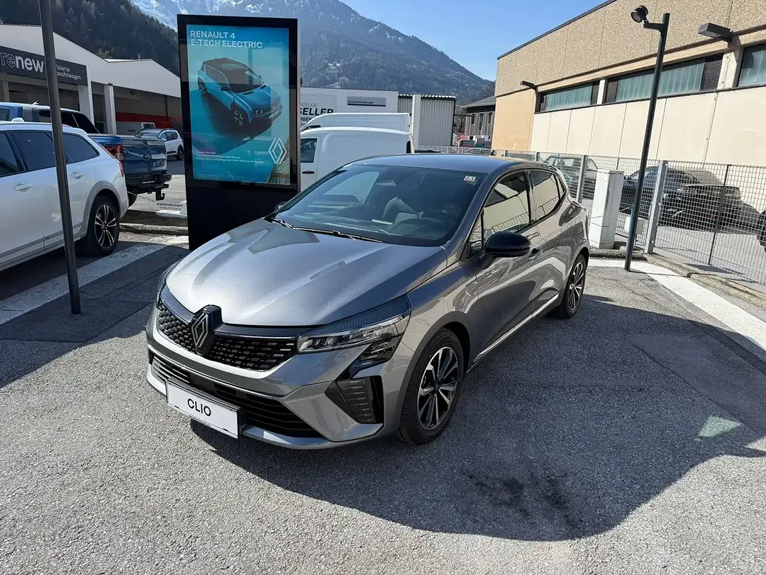 Renault Clio - Thumbnail 1