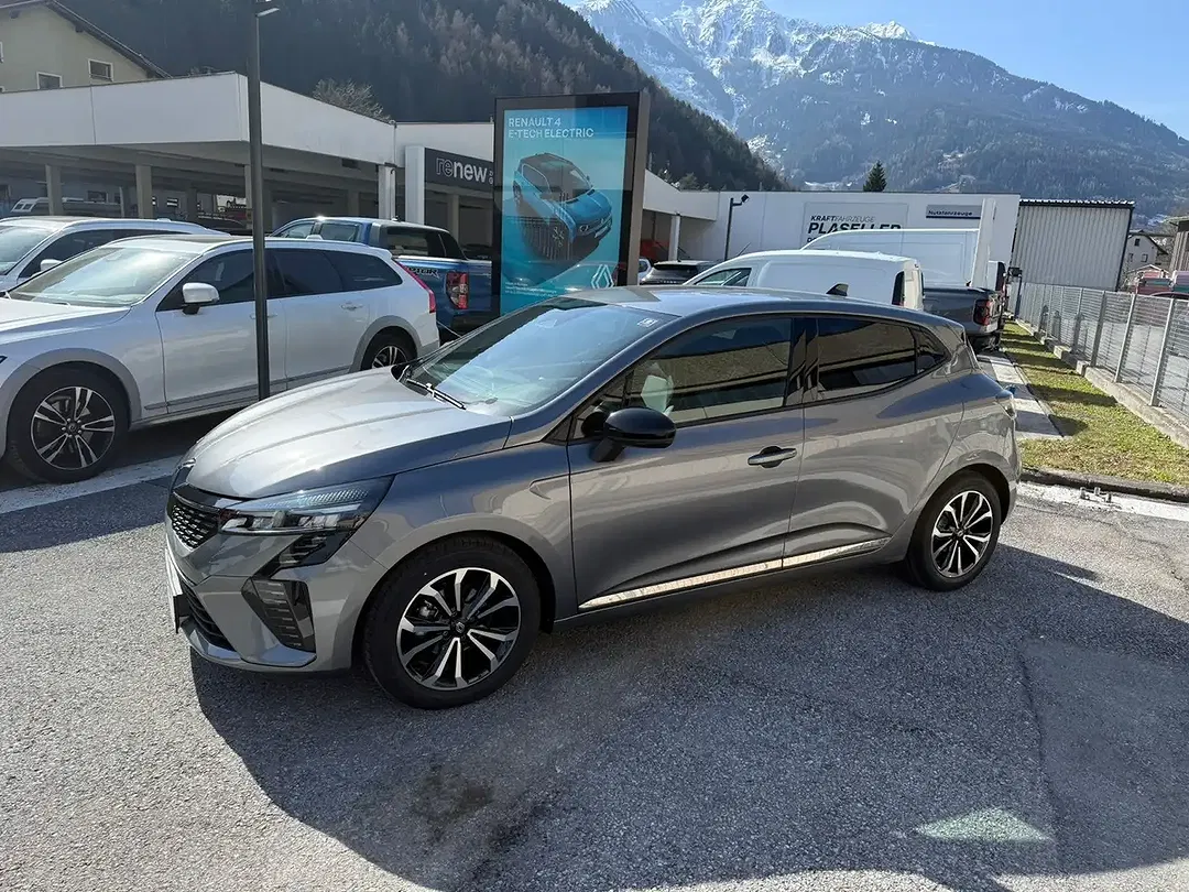 Renault Clio - Thumbnail 2