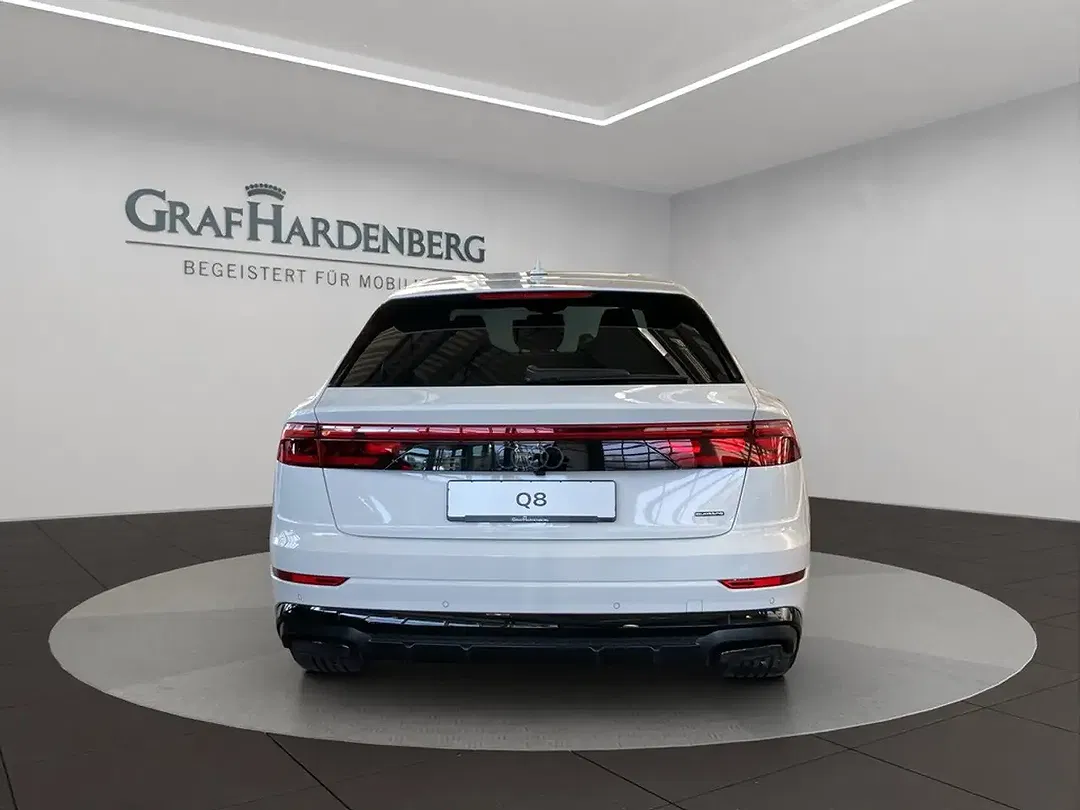 Audi Q8 - Thumbnail 5
