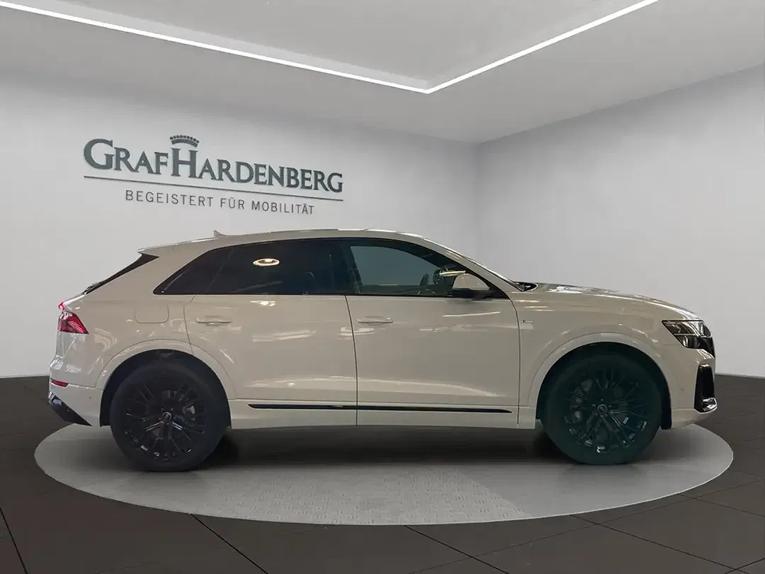 Audi Q8 - Thumbnail 7