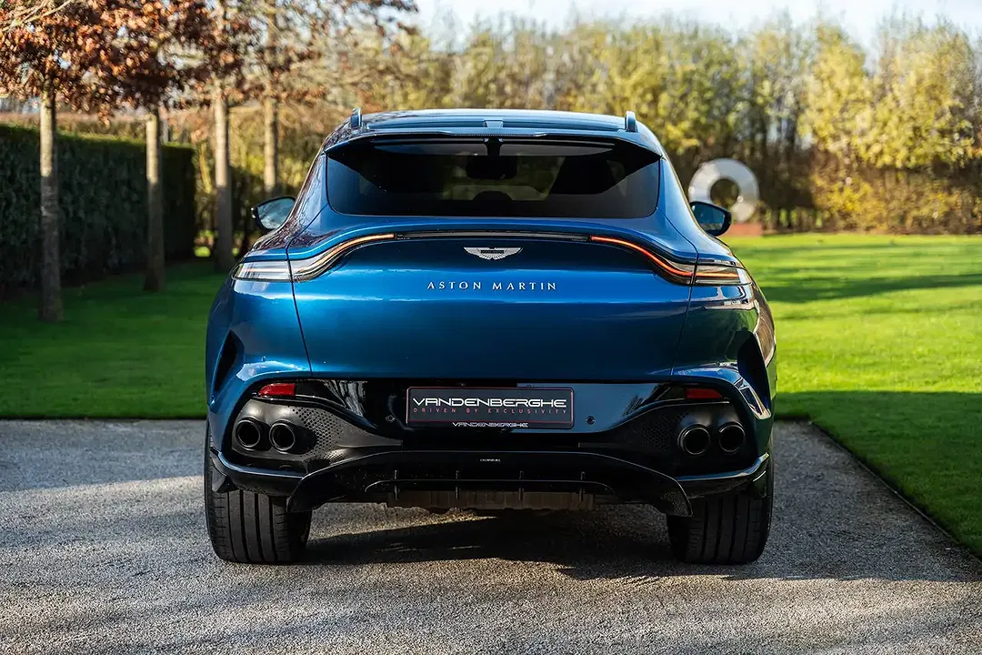Aston Martin DBX - Thumbnail 4