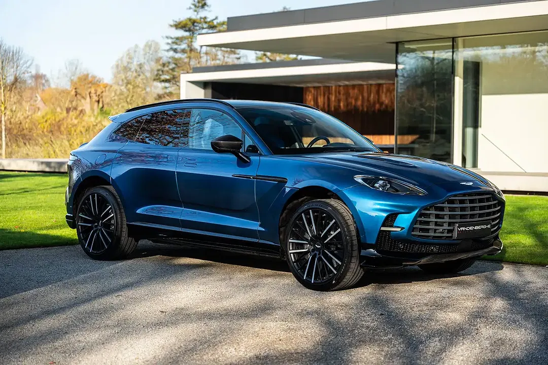 Aston Martin DBX - Thumbnail 5