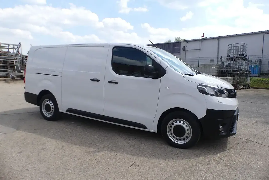 Toyota Proace - Thumbnail 3