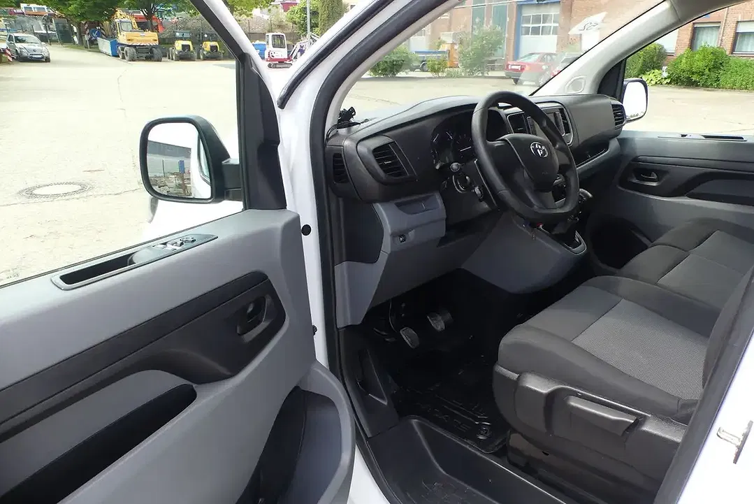 Toyota Proace - Thumbnail 9