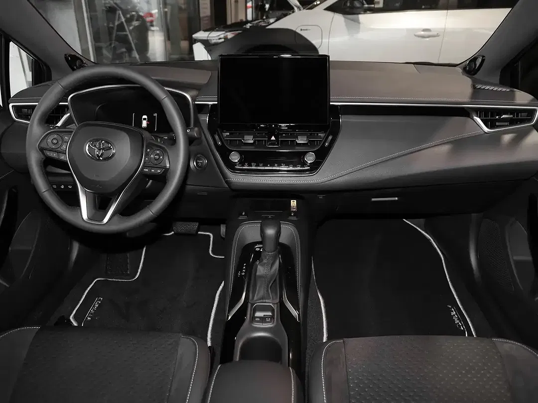 Toyota Corolla - Thumbnail 5