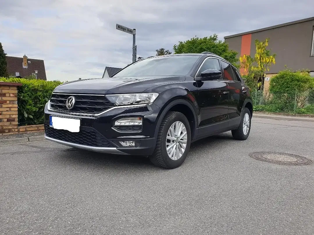 Volkswagen T-Roc - Thumbnail 2