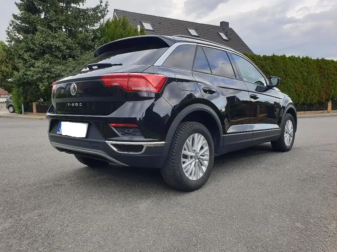 Volkswagen T-Roc - Thumbnail 5