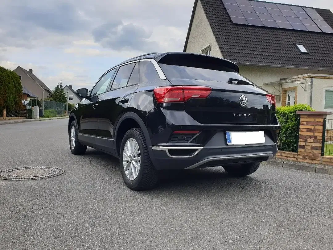 Volkswagen T-Roc - Thumbnail 6