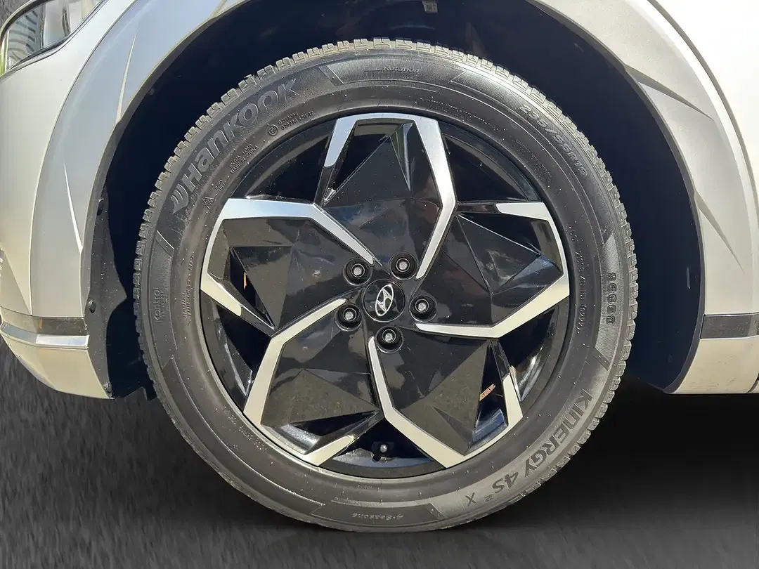 Hyundai IONIQ 5 - Thumbnail 15