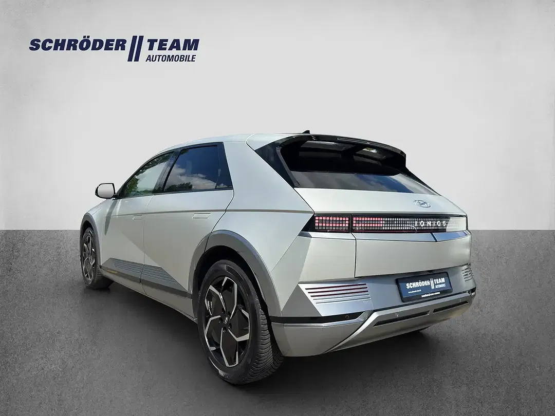 Hyundai IONIQ 5 - Thumbnail 3