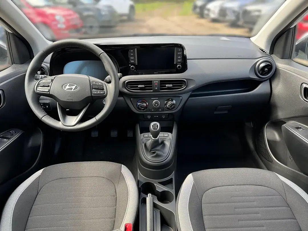 Hyundai i10 - Thumbnail 9